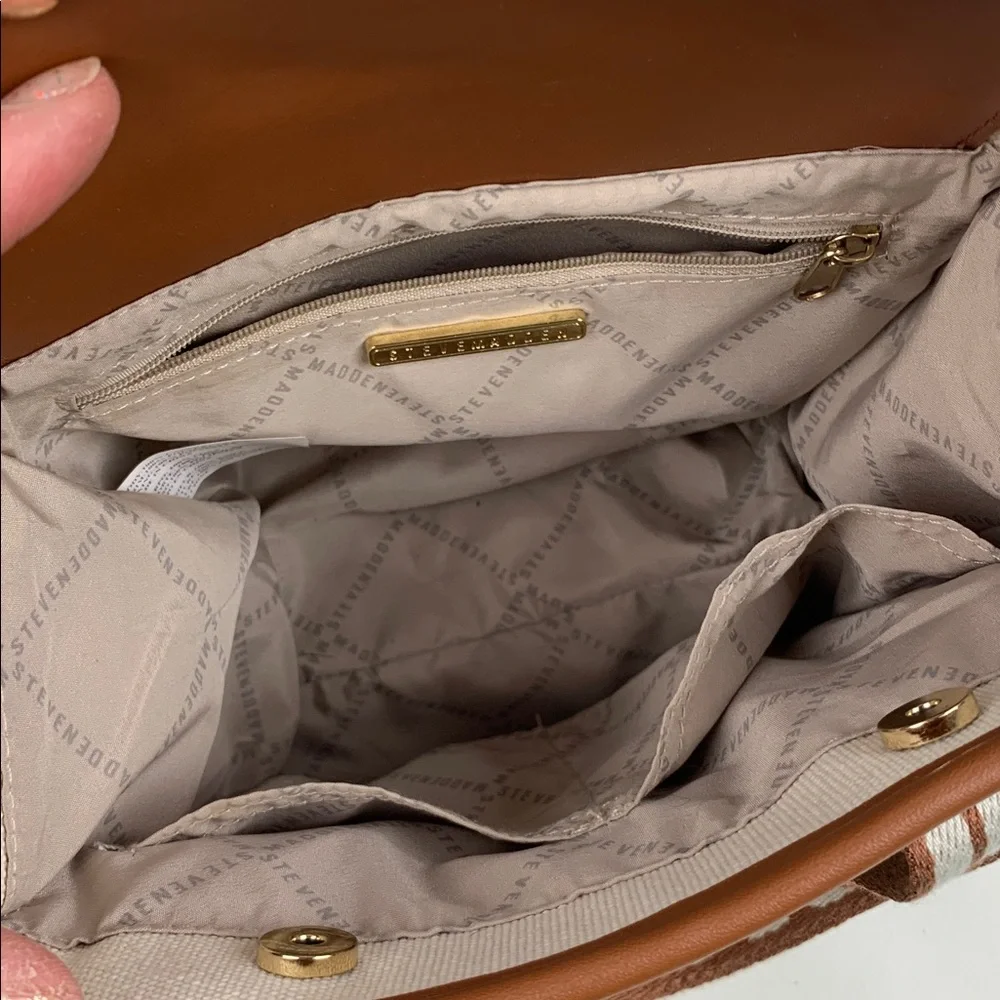 Steve Madden Tan Cream Canvas tote crossbody Bag Gold logo Lined pockets